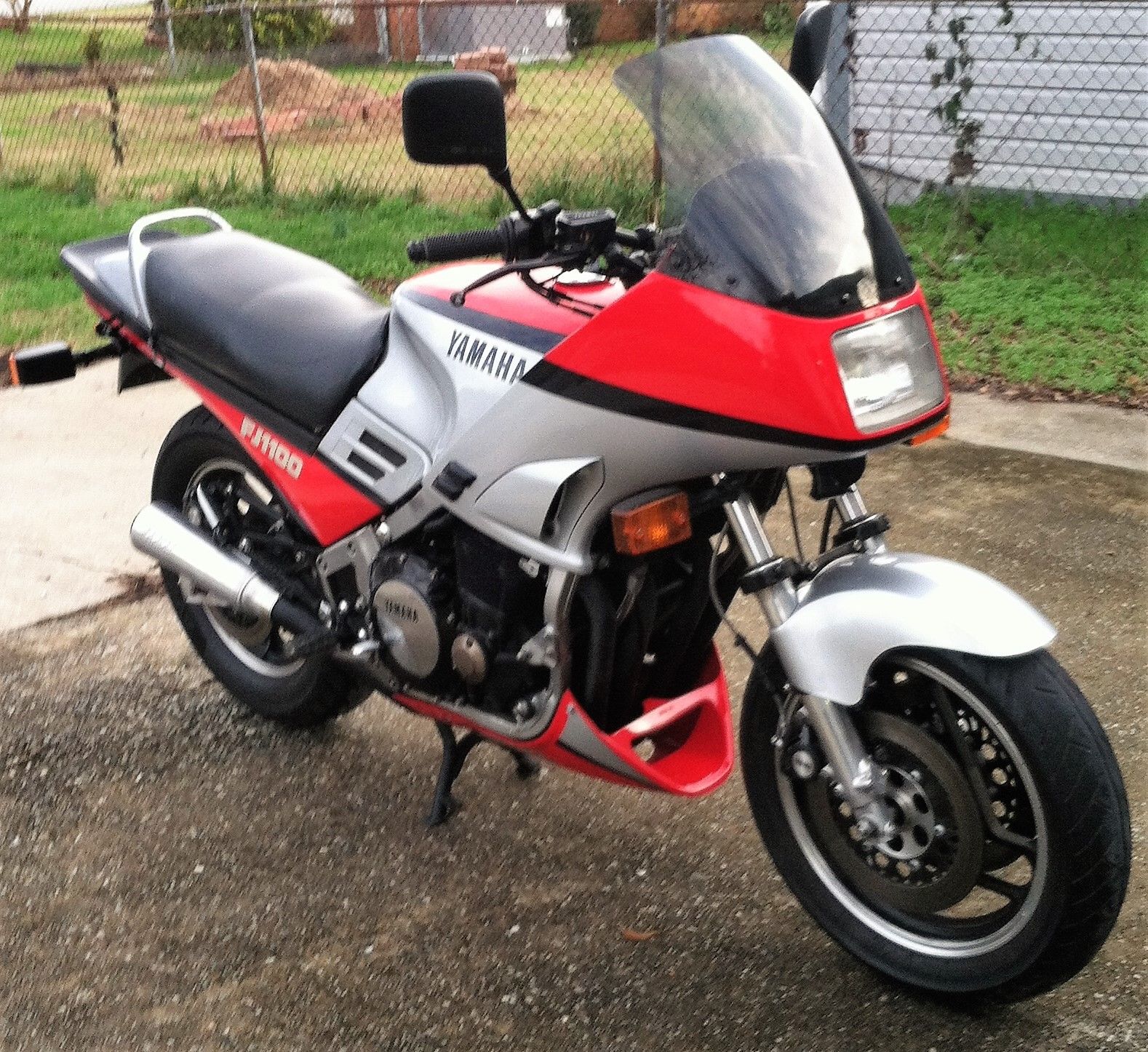 Review of Yamaha FJ 1100 1984: pictures, live photos 
