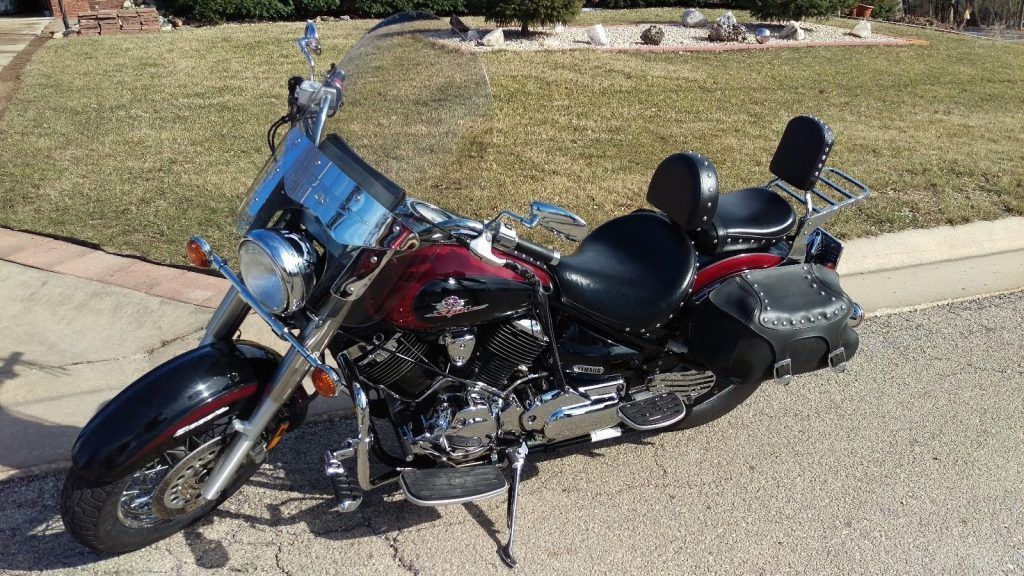 2002 Yamaha V Star in very good condition