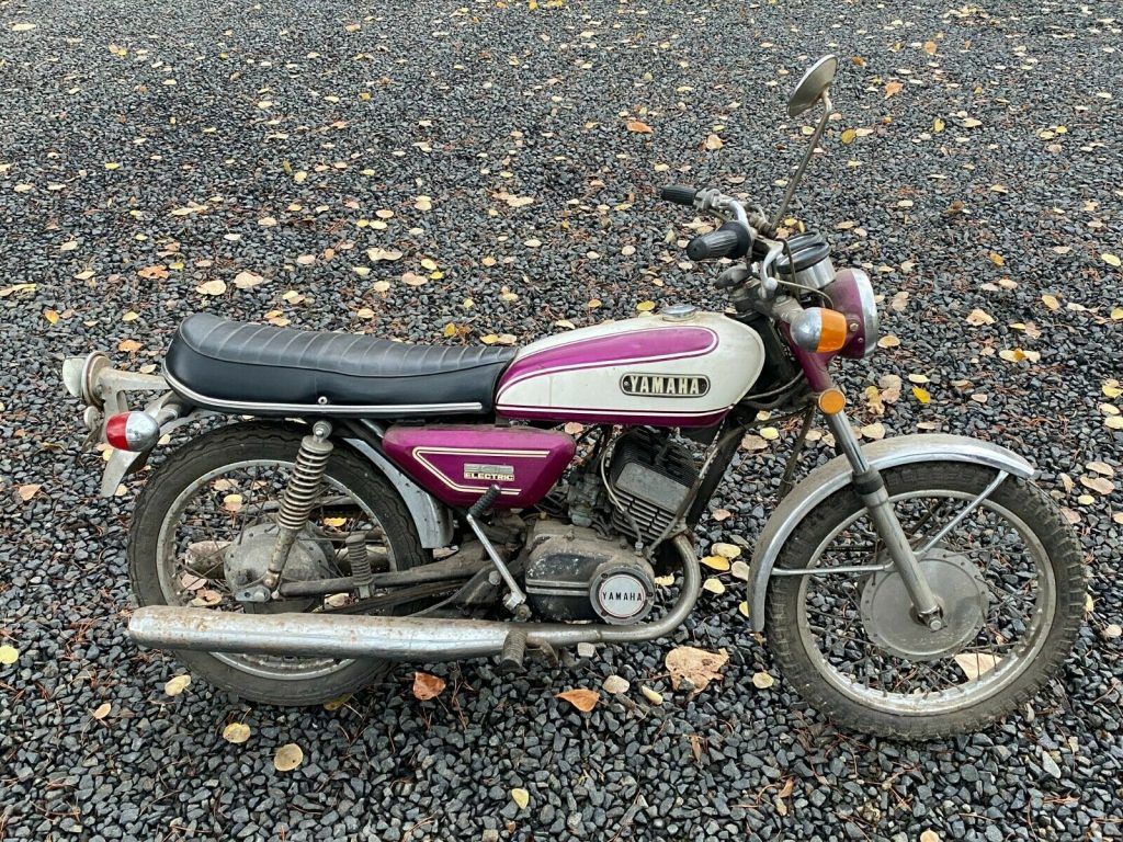 1972 Yamaha CS5 200 two stroke motorcycle