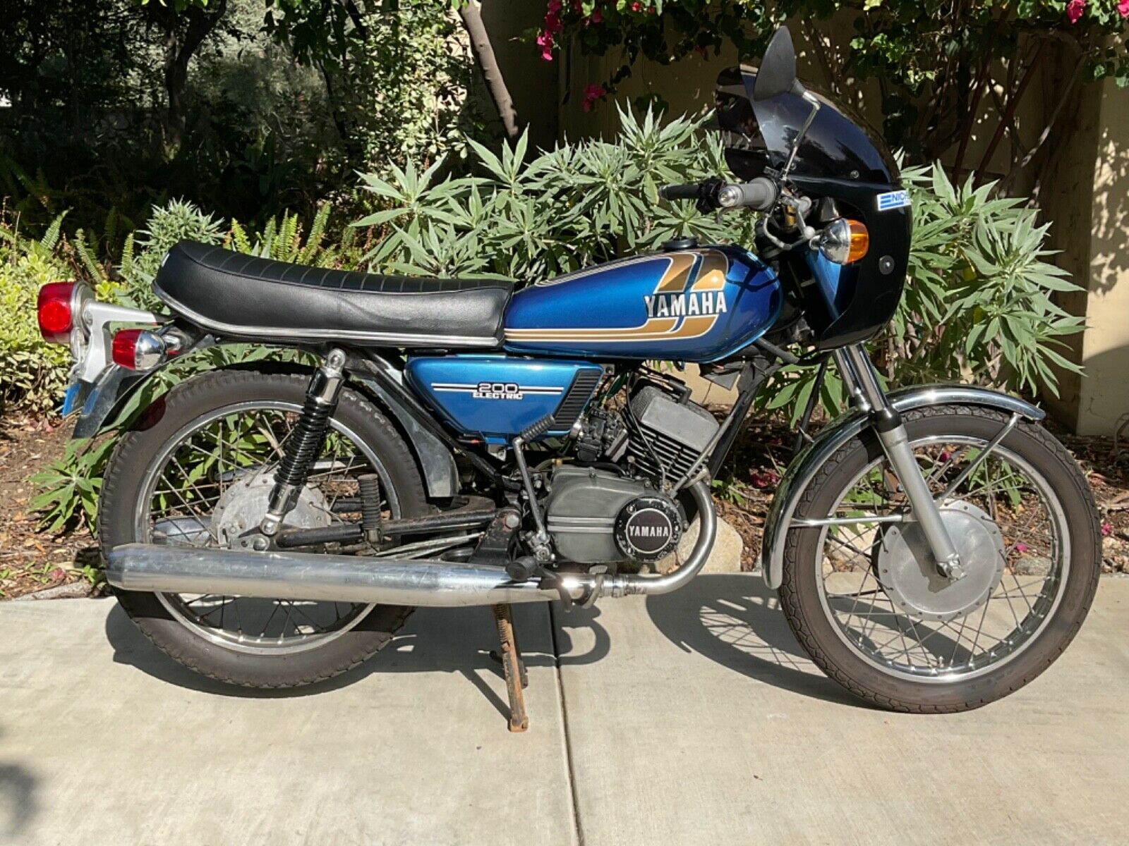 1976 yamaha rd200