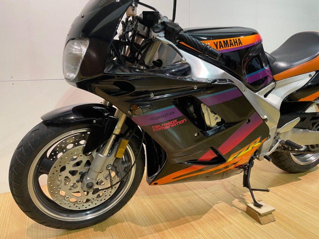 1994 Yamaha, FZR 1000